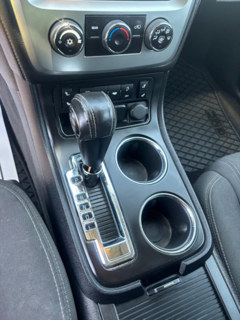 2016 Gmc Acadia SLE photo 18