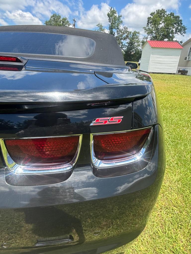 2011 Chevrolet Camaro SS photo 11