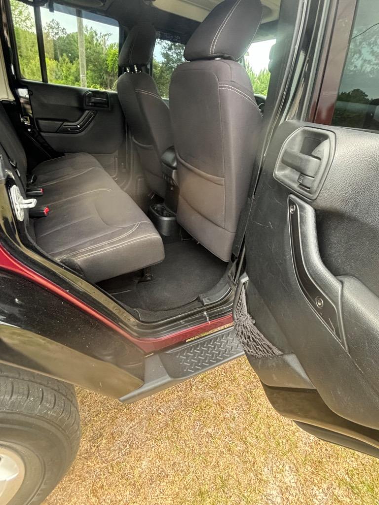 2013 Jeep Wrangler Unlimited Sahara - Photo 30