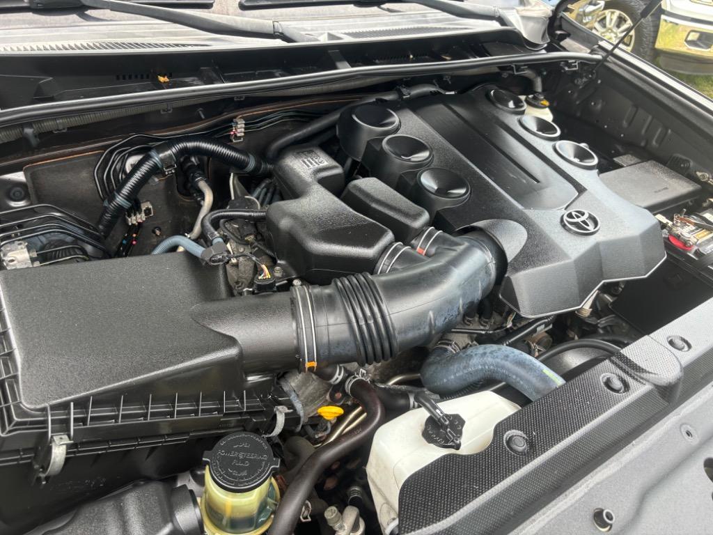 2018 Toyota 4Runner SR5 - Photo 21