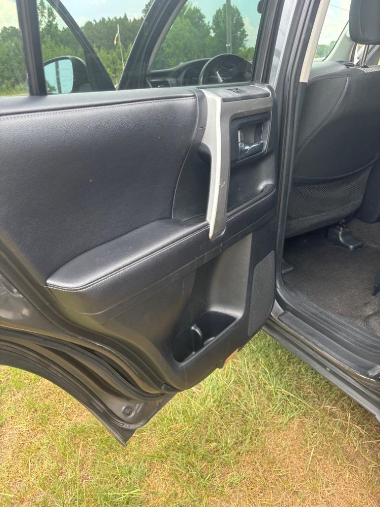 2018 Toyota 4Runner SR5 - Photo 14