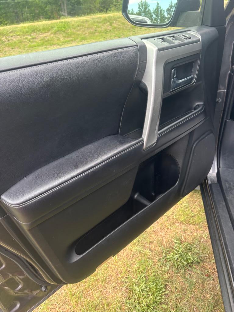 2018 Toyota 4Runner SR5 - Photo 11