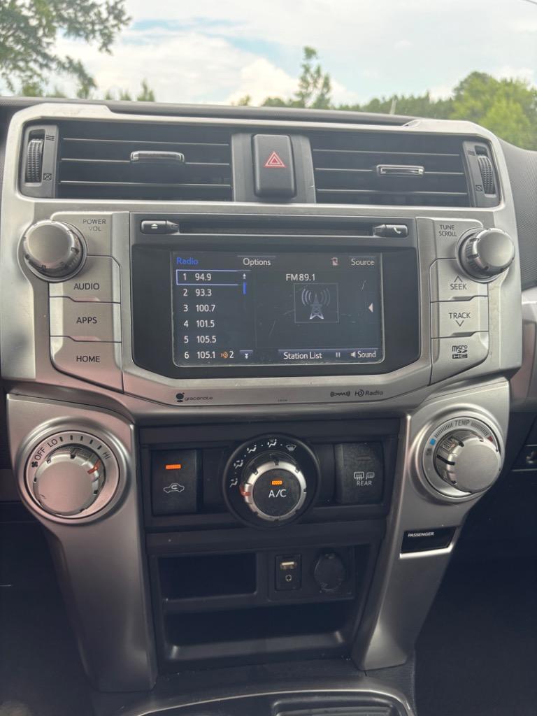 2018 Toyota 4Runner SR5 - Photo 7