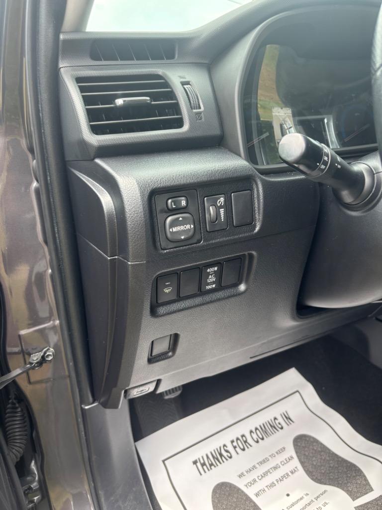 2018 Toyota 4Runner SR5 - Photo 18