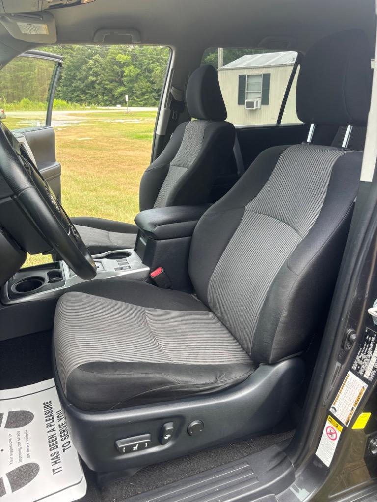 2018 Toyota 4Runner SR5 - Photo 12