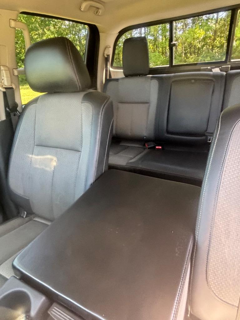 2021 Nissan Titan S - Photo 17