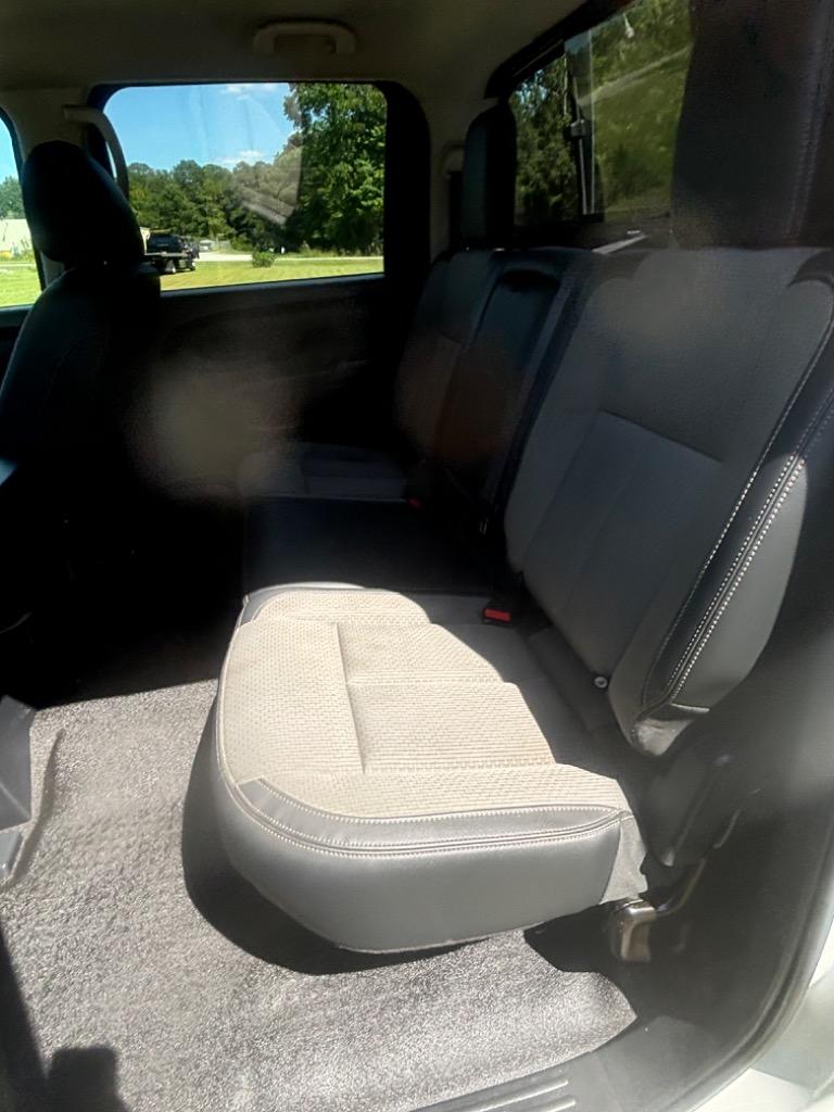 2021 Nissan Titan S - Photo 20