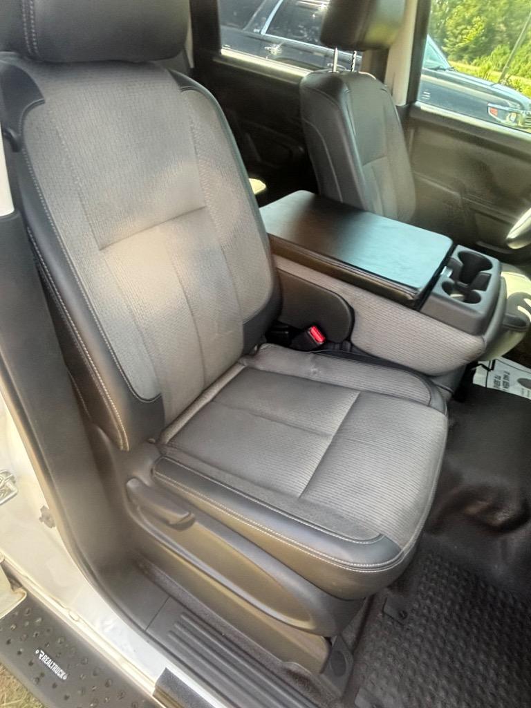 2021 Nissan Titan S - Photo 23
